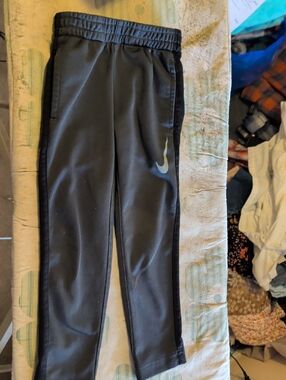 Nike Black Kids Jogger Sweatpants with Reflective Swoosh Accent